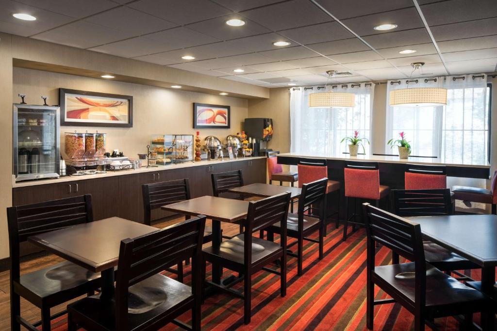 Best Western Plus Denver International Airport Inn & Suites Main image 2